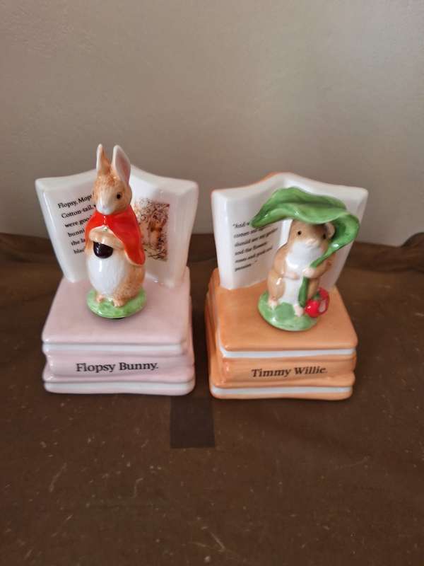 2 BEATRIX POTTER PETER RABBIT FLOPSY BUNNY MUSICAL AND TIMMY WILLIE MUSICAL